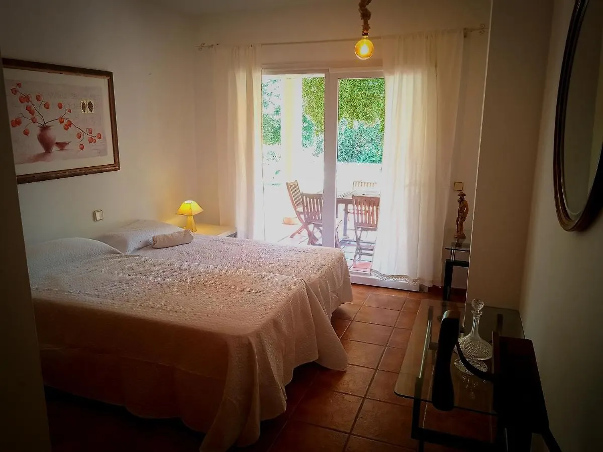 Villa Sotogrande. Estancia Privada En Plena Naturaleza